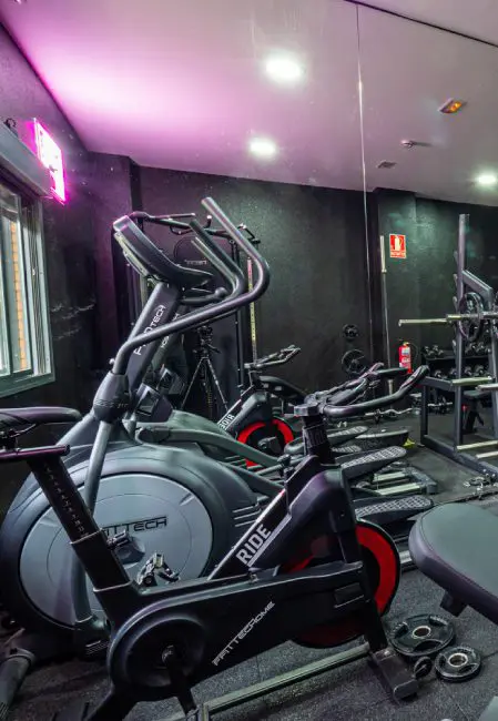 gimnasio residencia de estudiantes logroño