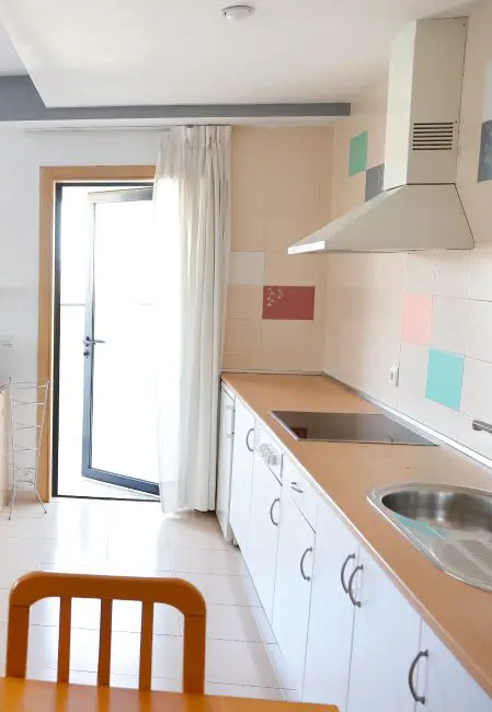 Cocina apartamento estudiantes lugo
