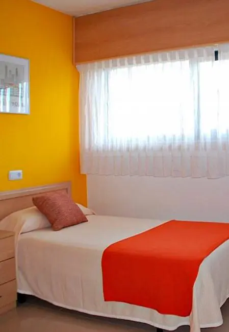 Habitación individual extra residencia universitaria en Lugo