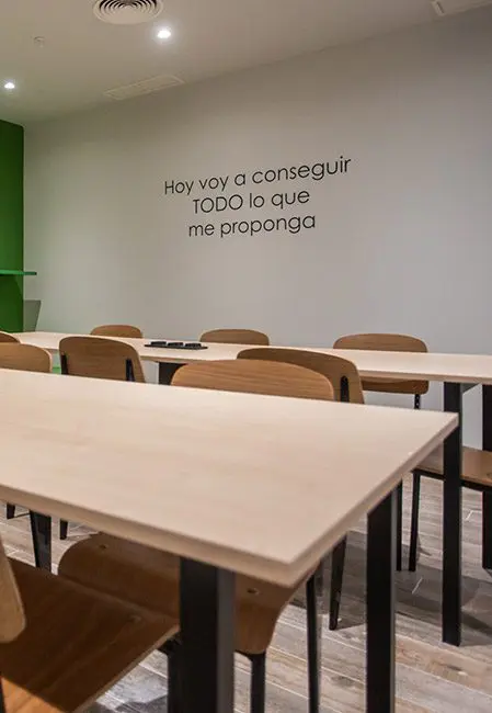 Detalle sala de estudio residencia Bilbao centro