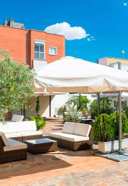 Terraza en residencia universitaria Leganés