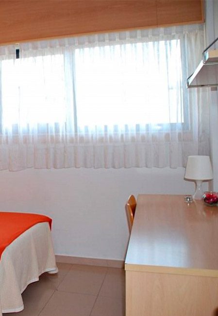 Habitación individual extra residencia universitaria en Lugo