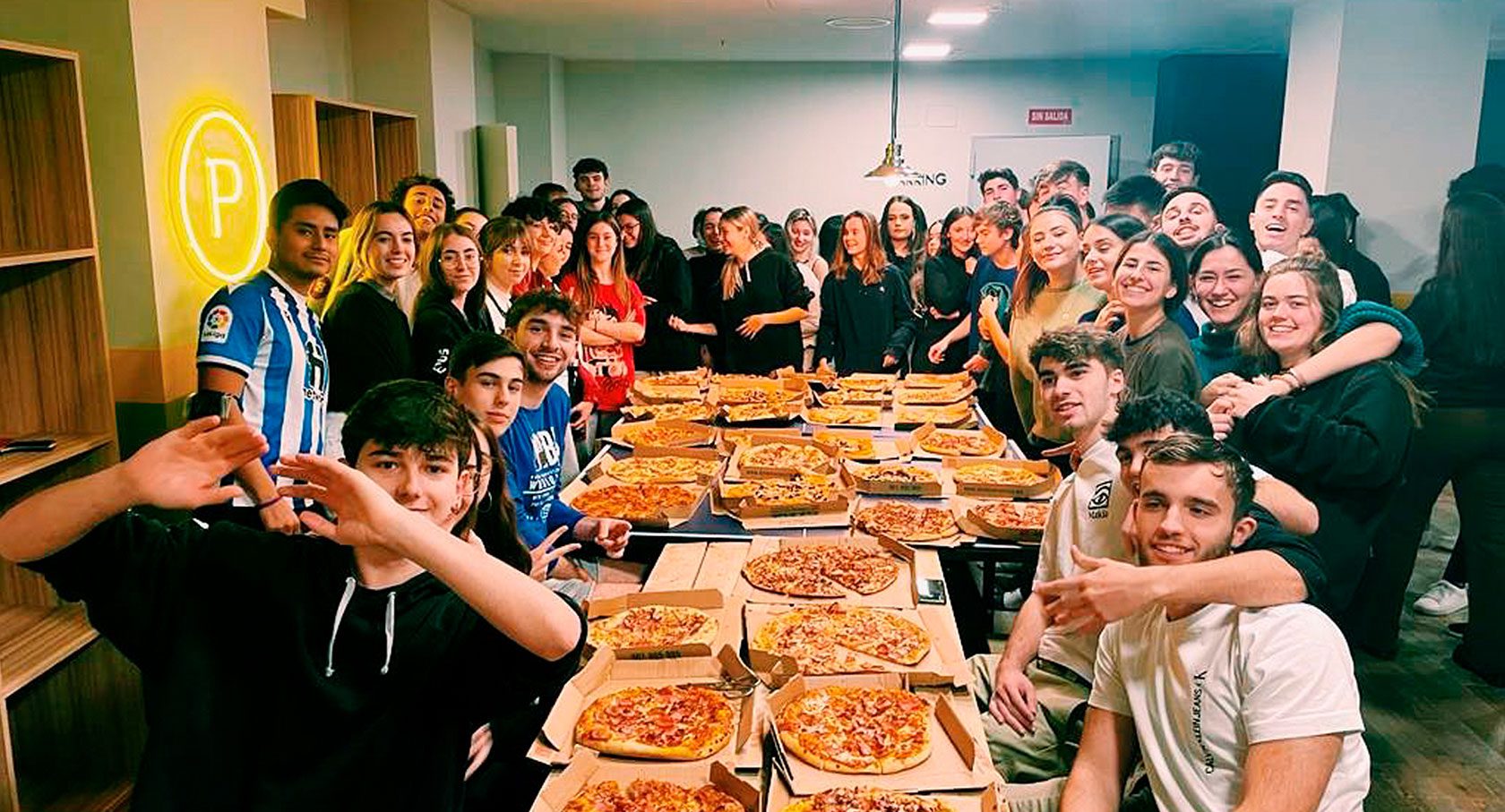 pizza night en residencias universitarias
